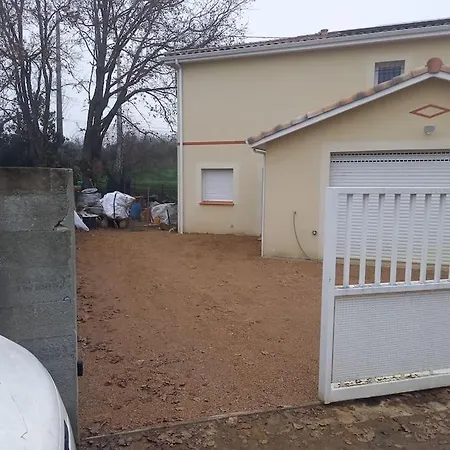 Petite Maison Mitoyenne, 1 Grande Piece Avec Jardin Σπίτι διακοπών