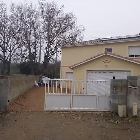 Σπίτι διακοπών Petite Maison Mitoyenne, 1 Grande Piece Avec Jardin Colomiers