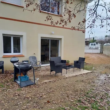 Petite Maison Mitoyenne, 1 Grande Piece Avec Jardin *